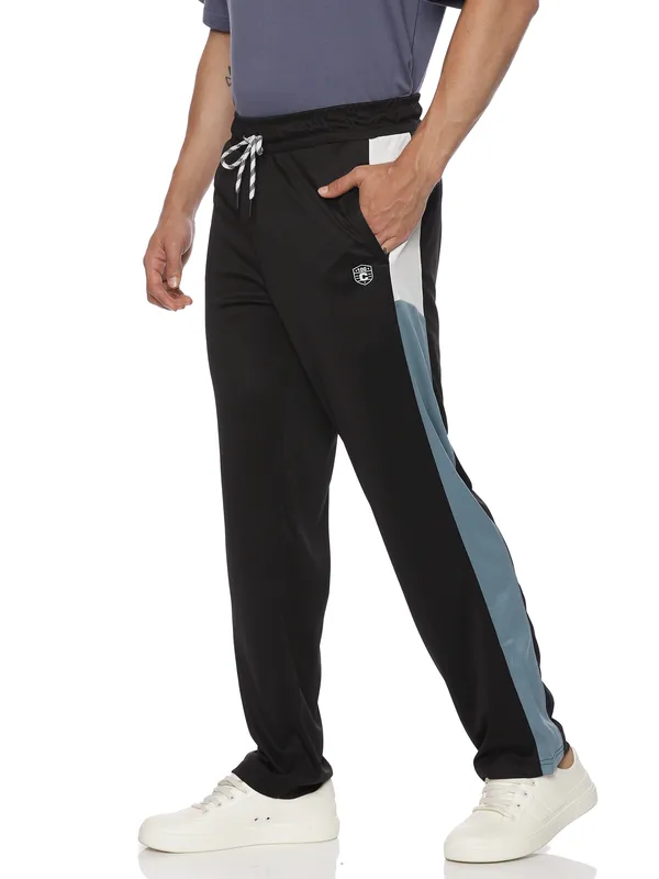 Black_Mid-Rise__Trackpant_For_Men