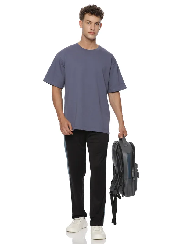 Black_Mid-Rise__Trackpant_For_Men