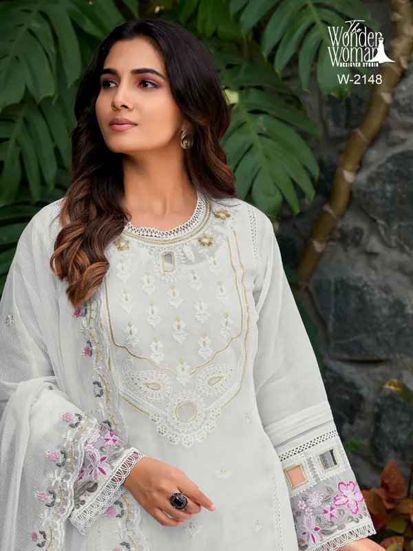 Ivory_Noor_Embroidered_Suit_with_Dupatta