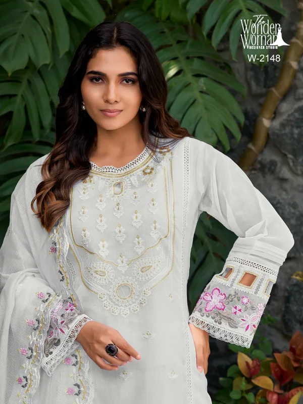 Ivory_Noor_Embroidered_Suit_with_Dupatta