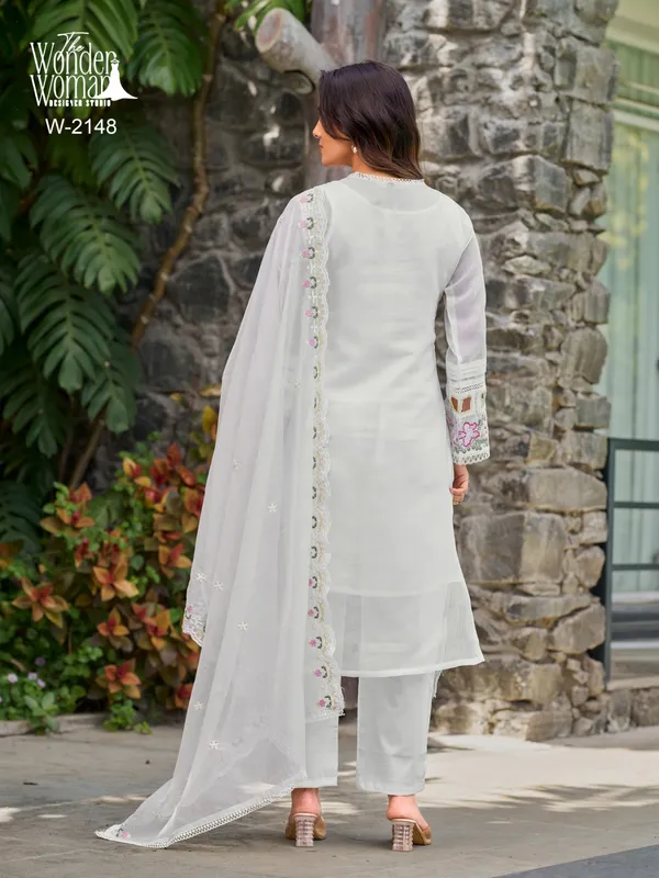 Ivory_Noor_Embroidered_Suit_with_Dupatta
