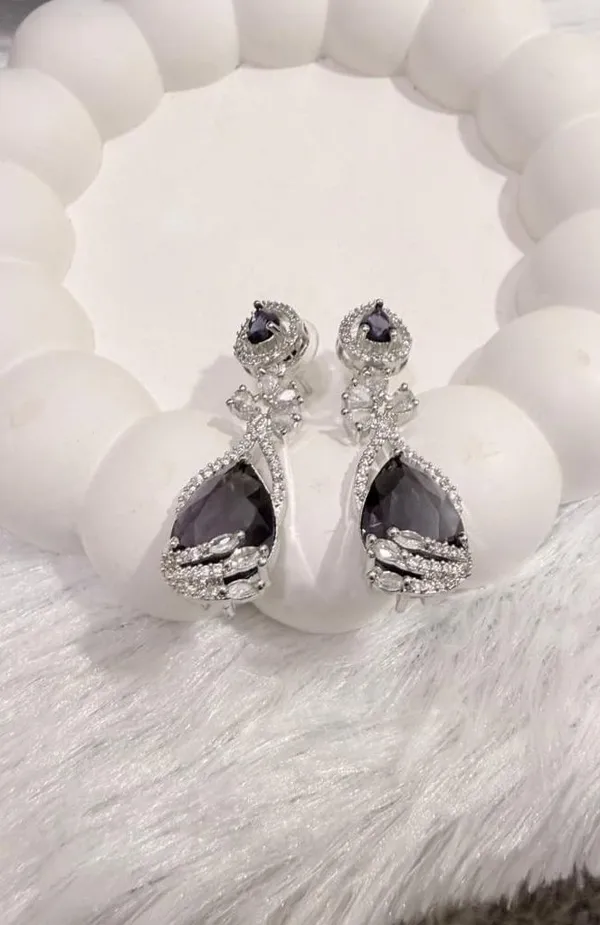ZOVYA_ADBSDRE002_Zircon_Brass_Drops_&_Danglers_()