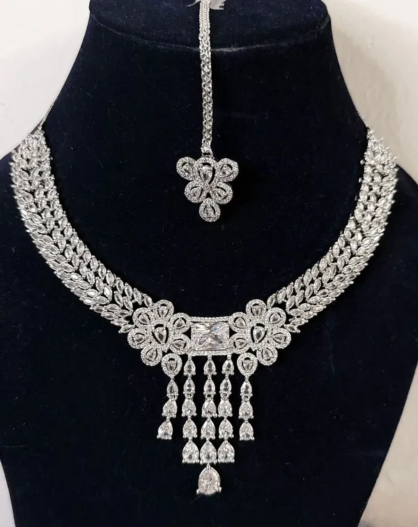 White_Brass_Silver_Rhodium_Necklace_Earring_And_Maang_Tikka_Set_For_Women