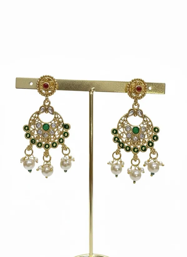 Gold_Plated_And_White_Brass_Gold_Plated_Earring_And_Pendant_Set_For_Women