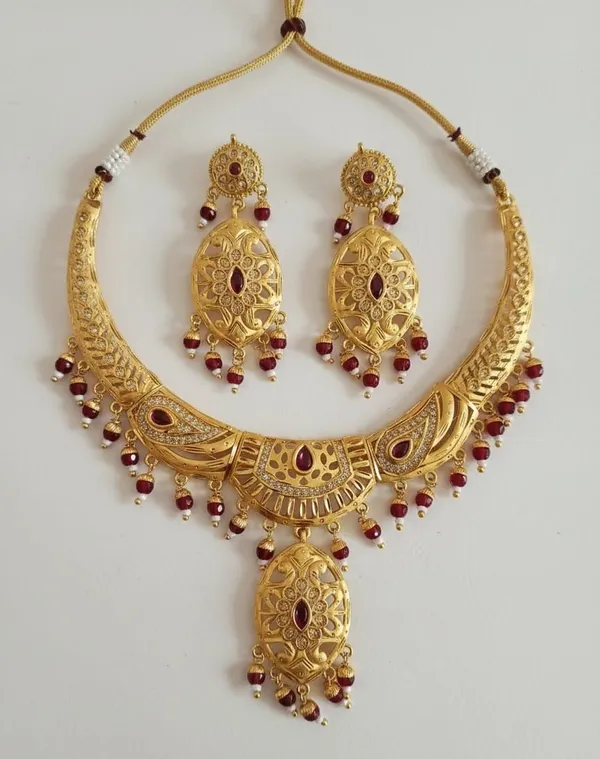 Gold_Plated_Brass_Gold_Plated_Earring_And_Necklace_Set_For_Women