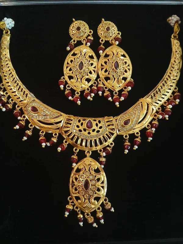 Gold_Plated_Brass_Gold_Plated_Earring_And_Necklace_Set_For_Women