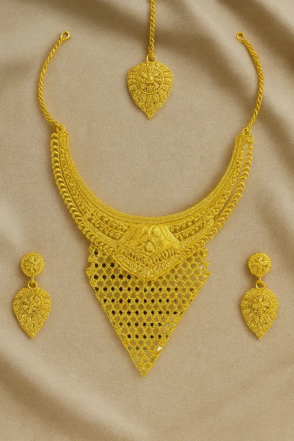 Gold_Alloy_Gold_Plated_Necklace_And_Earring_And_Maang_Tikka_Set_For_Women