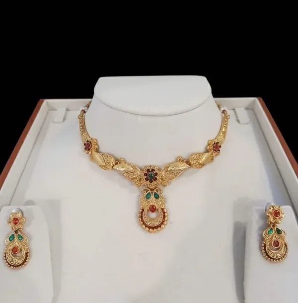 Gold_Brass_Gold_Plated_Earring_And_Necklace_Set_For_Women