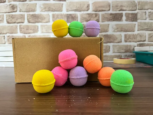 Mini_Magic_-_Bath_Bombs_[35_Gms_X_10_]_Deeply_Hydrating_&_Moisturizing_Spa-Quality_Bath_Bombs,_Refreshing_Aromatherapy_For_Relaxation_&_Skin_Nourishment,_35G_Each,Gift_For_Women,_Christmas_Gift