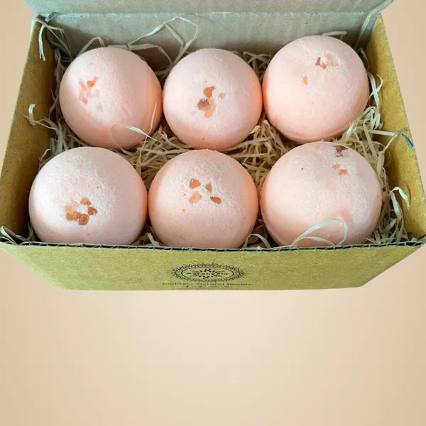 Fizzy_Bath_Bomb_With_Pink_Salt_And_Epsom_Salt_For_Men_And_Women_An_Ideal_Gift