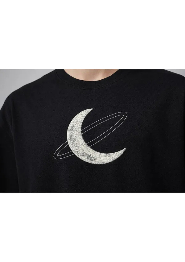 Black_Cotton_Premium_Moon_Embroidery_Half_Sleeve_Oversize_T-Shirt_For_Men