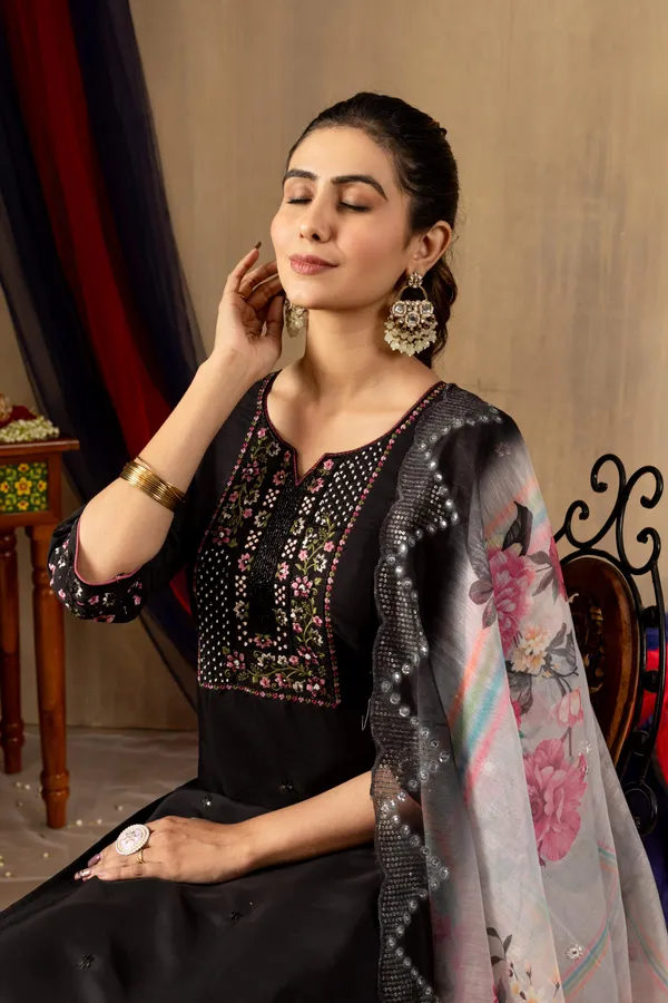Roman_Cotton_Aura_Straight_Kurti_Pant_Set_with_Mirror-Work_Chanderi_Dupatta