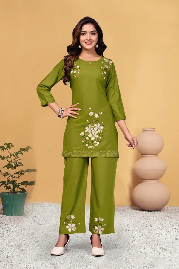 Festive_Co-Ords_Set_–_Embroidered_Straight_Pant_&_Top