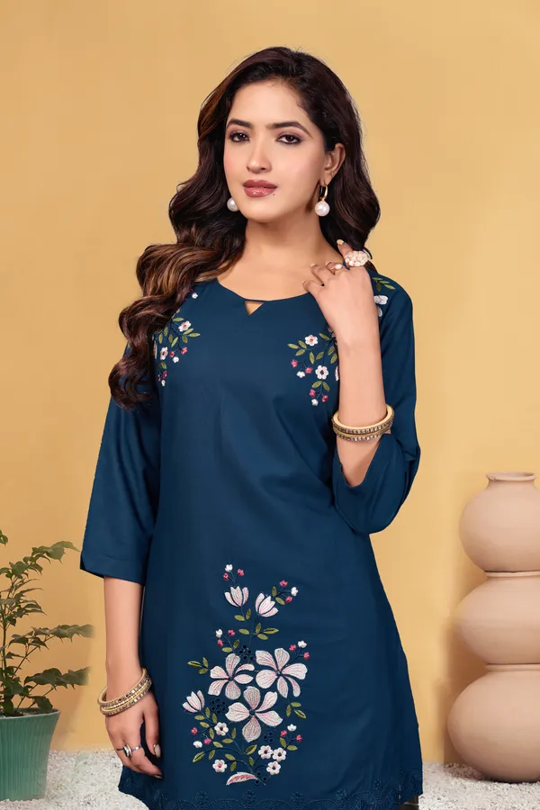 Festive_Co-Ords_Set_–_Embroidered_Straight_Pant_&_Top