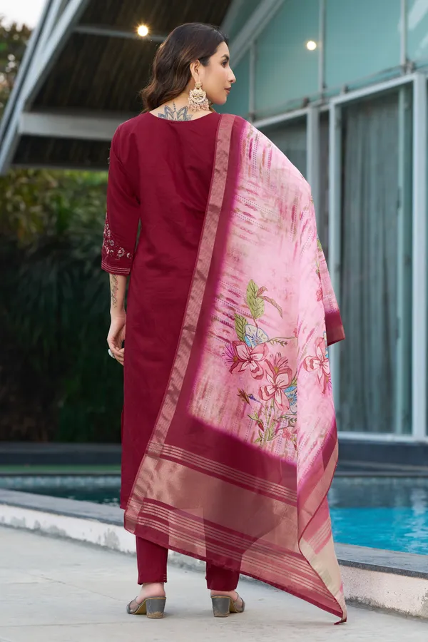 Viscose_Cotton_Royale_Straight_Kurti_Pant_Set_with_Digital_Print_Dupatta