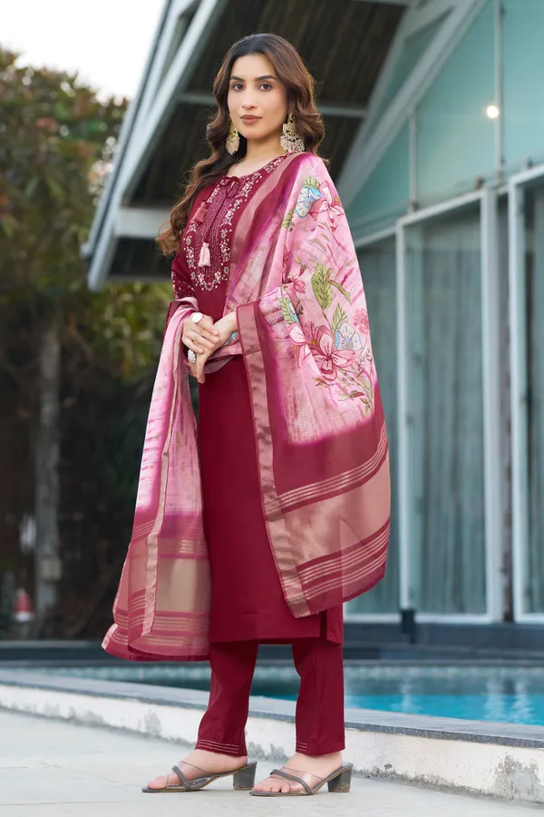 Viscose_Cotton_Royale_Straight_Kurti_Pant_Set_with_Digital_Print_Dupatta
