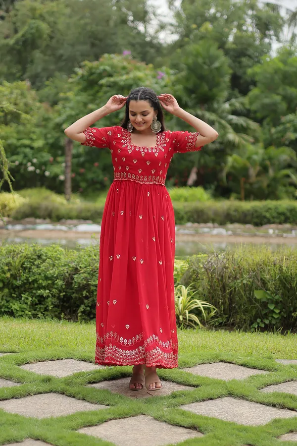 Luxury_Faux_Blooming_Zari-Thread_&_Sequins_Embroidered_Party_Wear_Gown