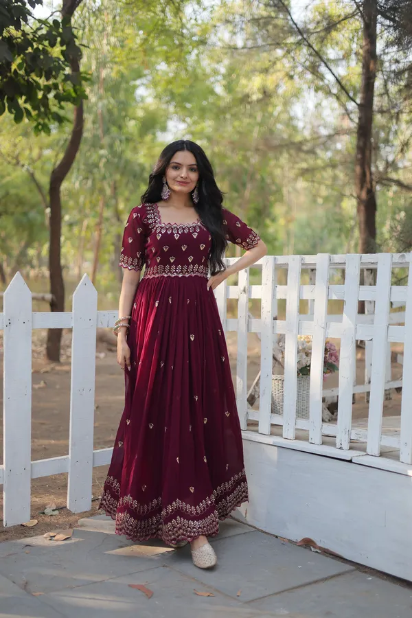 Luxury_Faux_Blooming_Zari-Thread_&_Sequins_Embroidered_Party_Wear_Gown