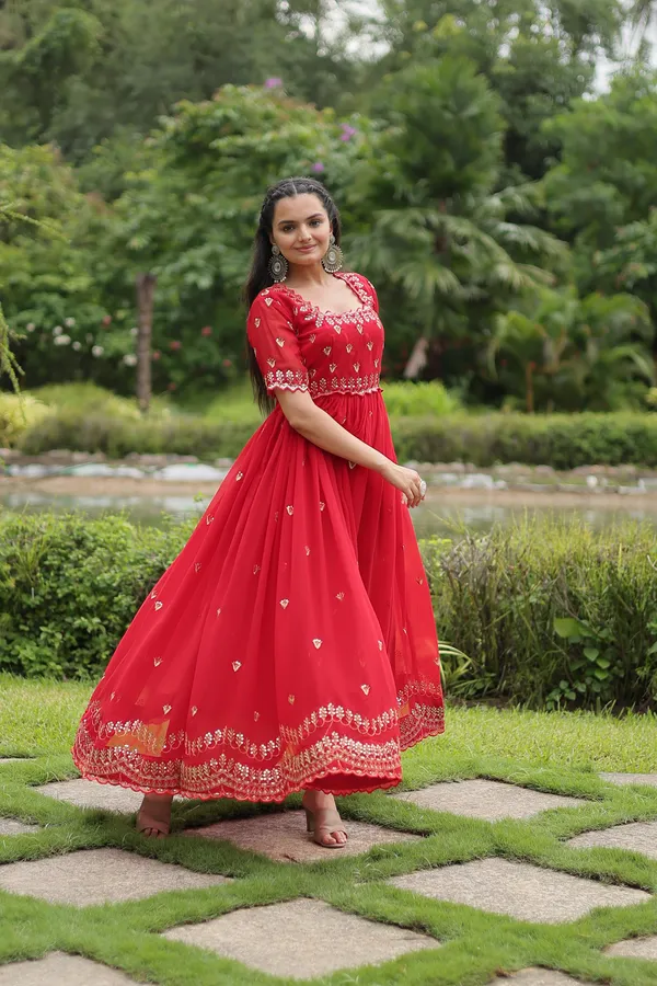 Luxury_Faux_Blooming_Zari-Thread_&_Sequins_Embroidered_Party_Wear_Gown