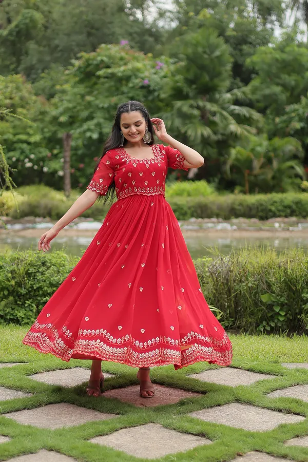 Luxury_Faux_Blooming_Zari-Thread_&_Sequins_Embroidered_Party_Wear_Gown