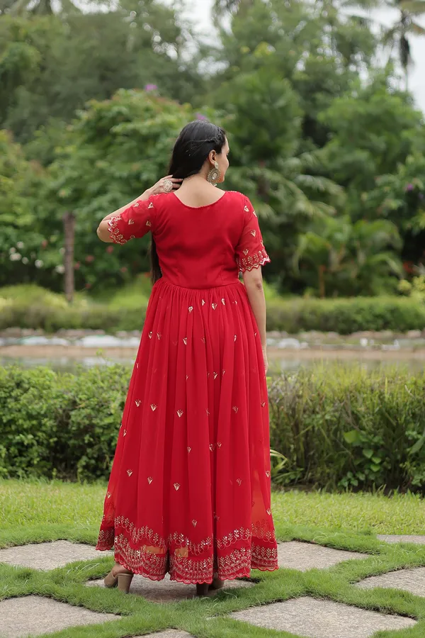Luxury_Faux_Blooming_Zari-Thread_&_Sequins_Embroidered_Party_Wear_Gown