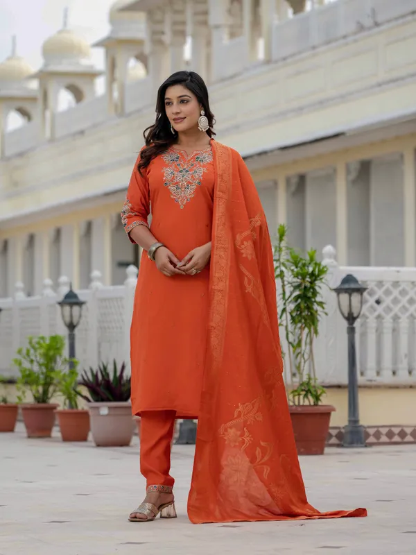 Royal_Meena_Embroidered_Roman_Cotton_Kurti_Pant_Dupatta_Set