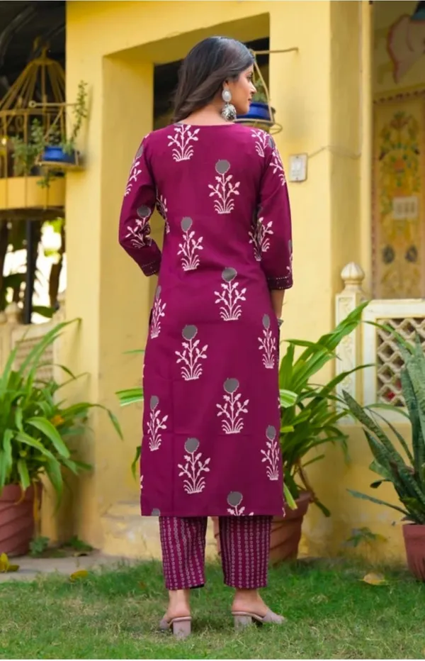 Floral_Printed_Rayon_Kurta_and_Trousers_with_Stylish_Chanderi_Dupatta