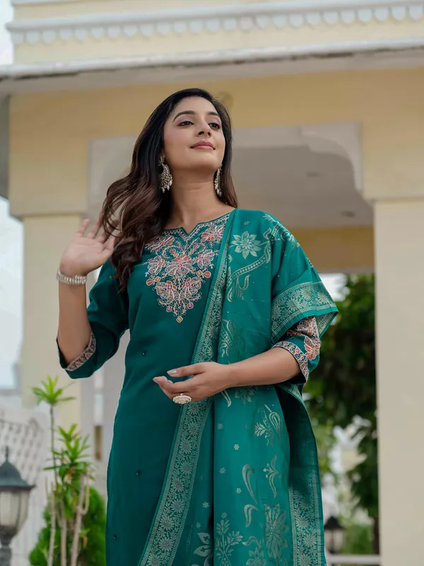Royal_Meena_Embroidered_Roman_Cotton_Kurti_Pant_Dupatta_Set
