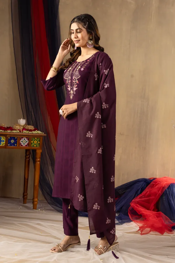Wine_Bloom_Viscose_Straight_Kurti_Pant_Set_with_Chanderi_Cotton_Dupatta