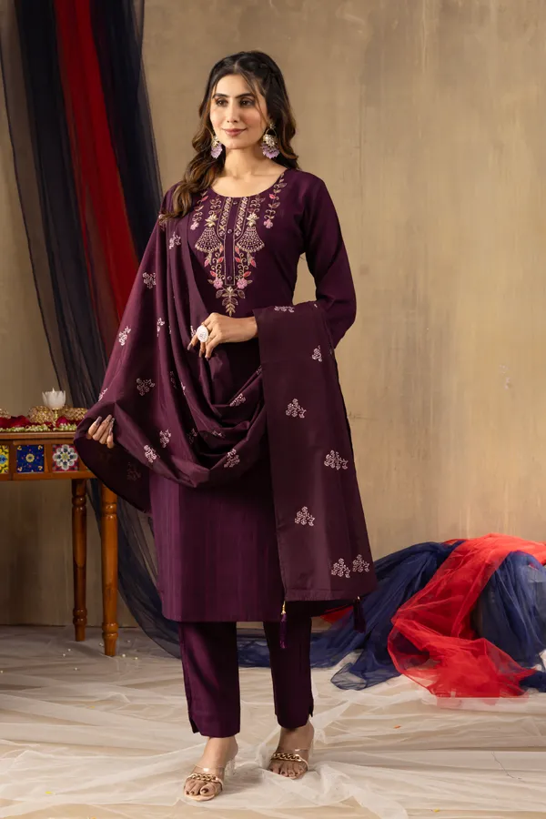 Wine_Bloom_Viscose_Straight_Kurti_Pant_Set_with_Chanderi_Cotton_Dupatta