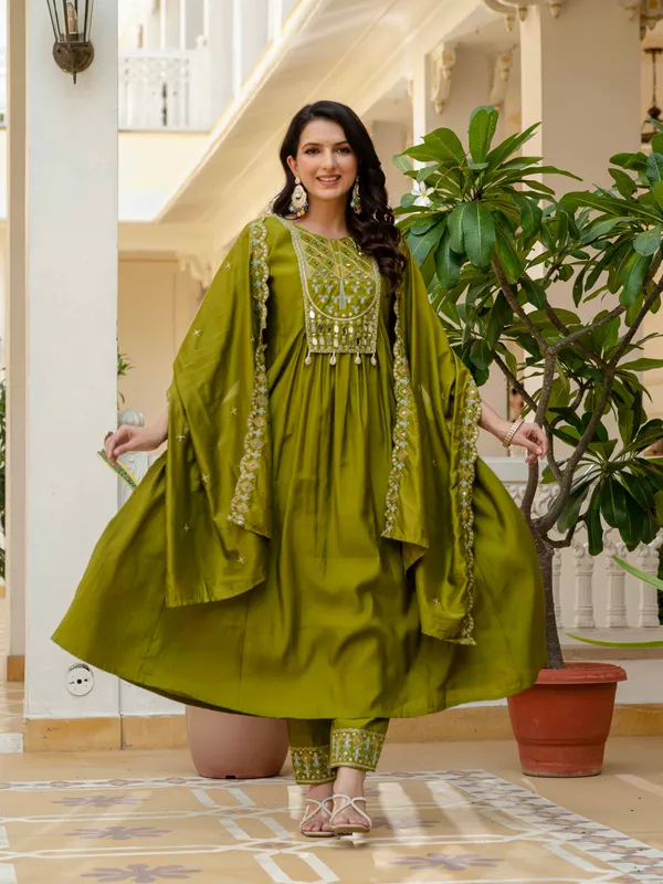 Glamorous_Anarkali_Kurti_Pant_Dupatta_Set_with_Mirror_Work