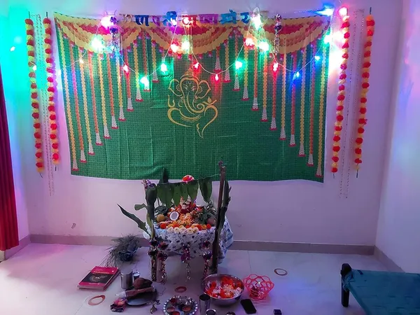 Yellow_Polyester_Weaved_Coconut_Leaf_Ganeshji_Backdrop_Cloth_For_Festival_/_Pooja_|_5*8