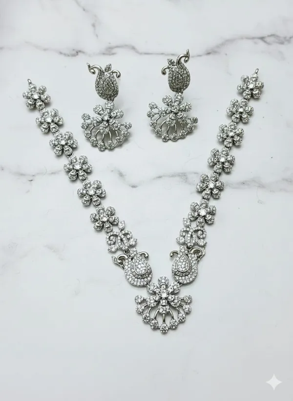 Silver_Floral_&_Paisley_V-Shape_Diamond_Brass_Necklace_Set_For_Women