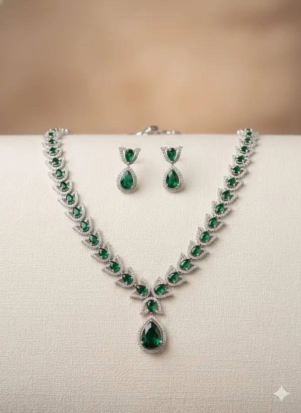 Green_Emerald_Pear__Drop_American_Diamond_Necklace_Set