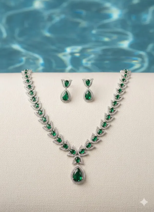 Green_Emerald_Pear__Drop_American_Diamond_Necklace_Set