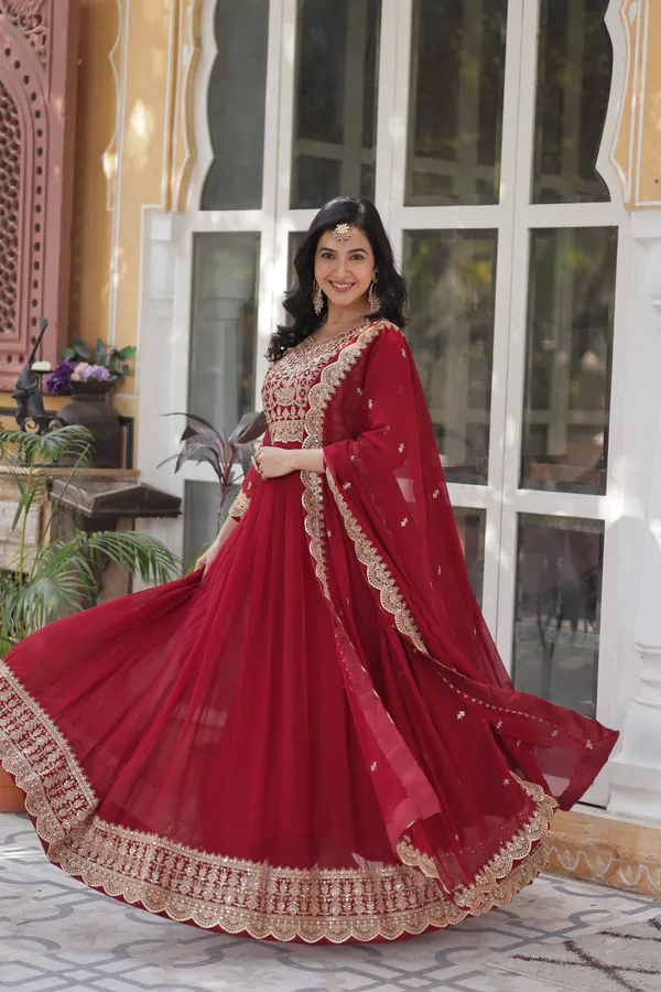 Maroon_grown_with_embroidery_zari_with_digital_print_duppata