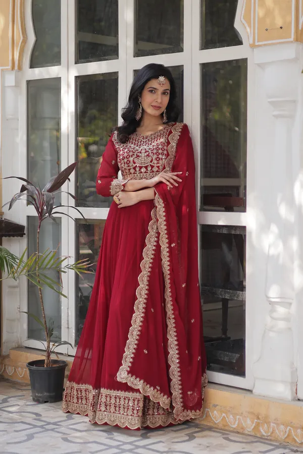 Maroon_grown_with_embroidery_zari_with_digital_print_duppata