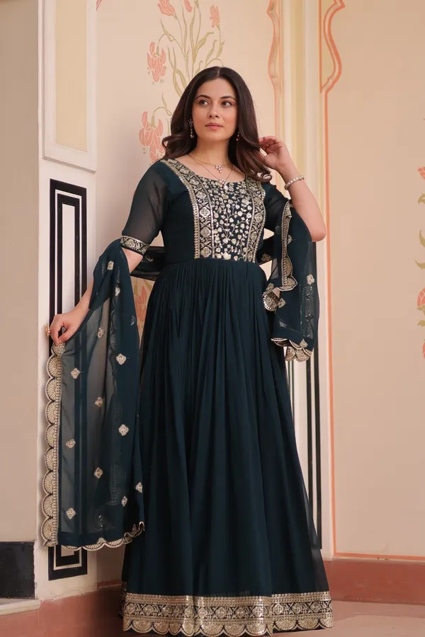Rama_grown_with_embroidery_with_digital_print_duppata