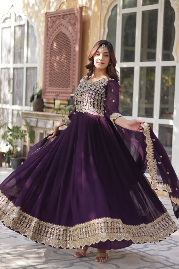 Purple_grown_with_embroidery_zari_with_digital_print_duppata