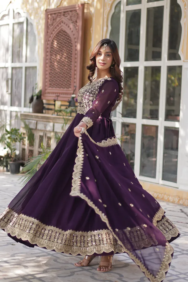 Purple_grown_with_embroidery_zari_with_digital_print_duppata