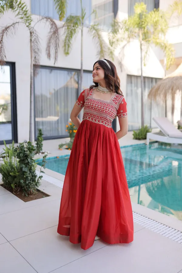 Fenta_grown_zari_with_pipe_beads__embroidery_work