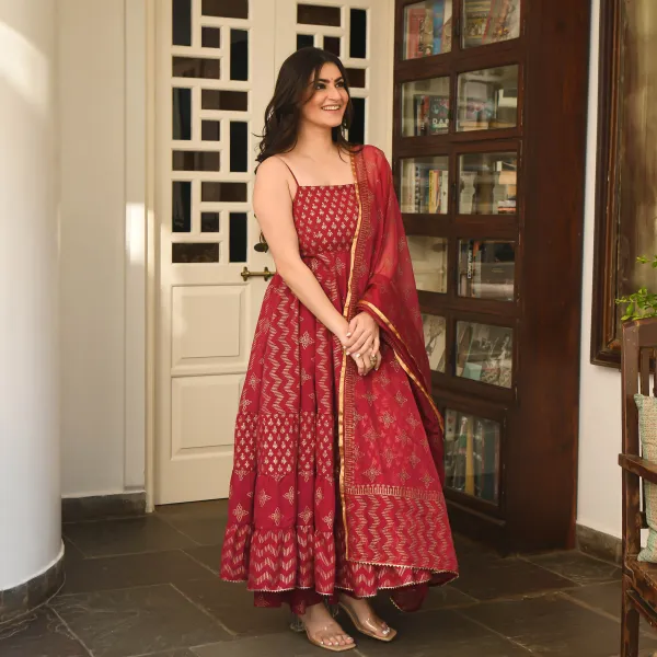 Maroon_Viscose_Rayon_Embroidered_Kurta_Dupatta_Set_For_Women