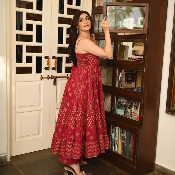Maroon_Viscose_Rayon_Embroidered_Kurta_Dupatta_Set_For_Women