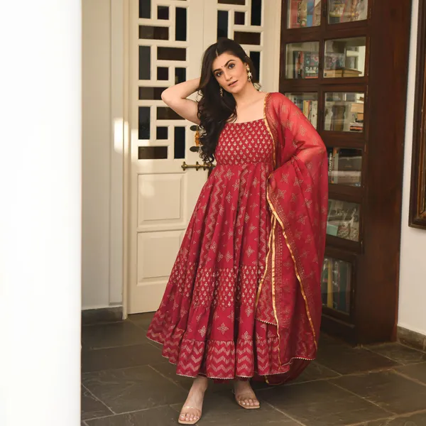 Maroon_Viscose_Rayon_Embroidered_Kurta_Dupatta_Set_For_Women