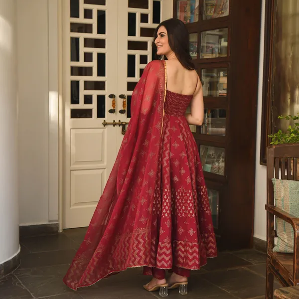 Maroon_Viscose_Rayon_Embroidered_Kurta_Dupatta_Set_For_Women