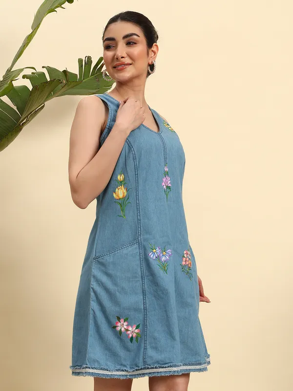 Dark_&_Ocean_Blue_Denim_Hand_Painted_Sleeveless_Short_Dress_For_Women