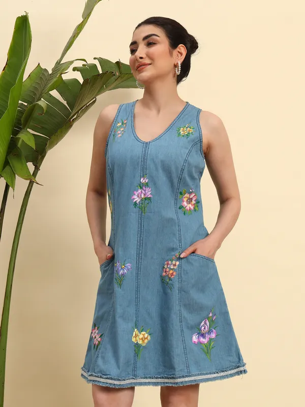 Dark_&_Ocean_Blue_Denim_Hand_Painted_Sleeveless_Short_Dress_For_Women