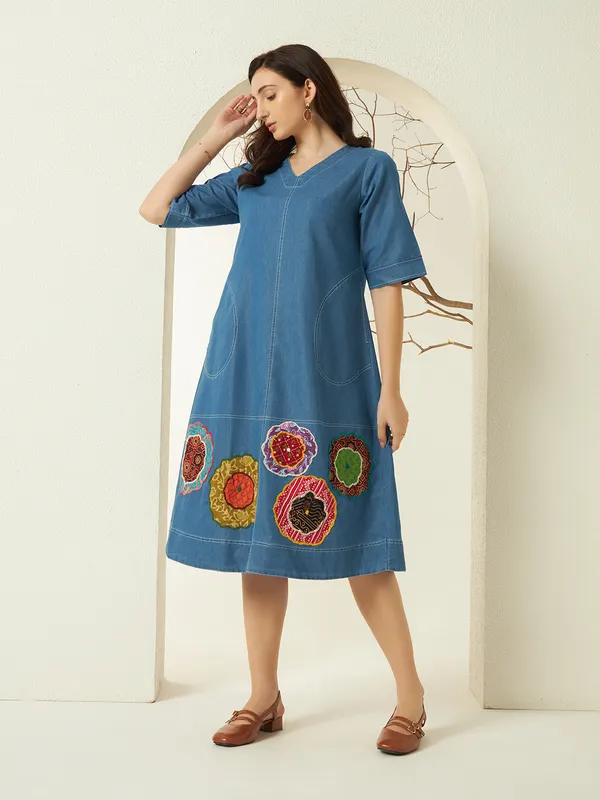 Medium_Blue_Denim_Midi_Dress_With_Colourful_Applique_Work_For_Women