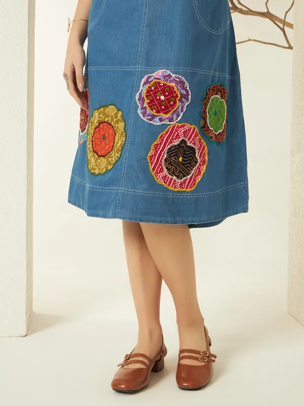 Medium_Blue_Denim_Midi_Dress_With_Colourful_Applique_Work_For_Women