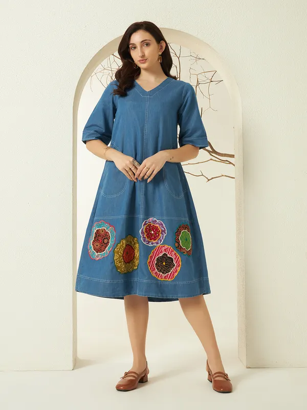 Medium_Blue_Denim_Midi_Dress_With_Colourful_Applique_Work_For_Women